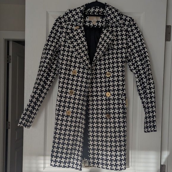 Michael Kors Trench Coat - Picture 4 of 9